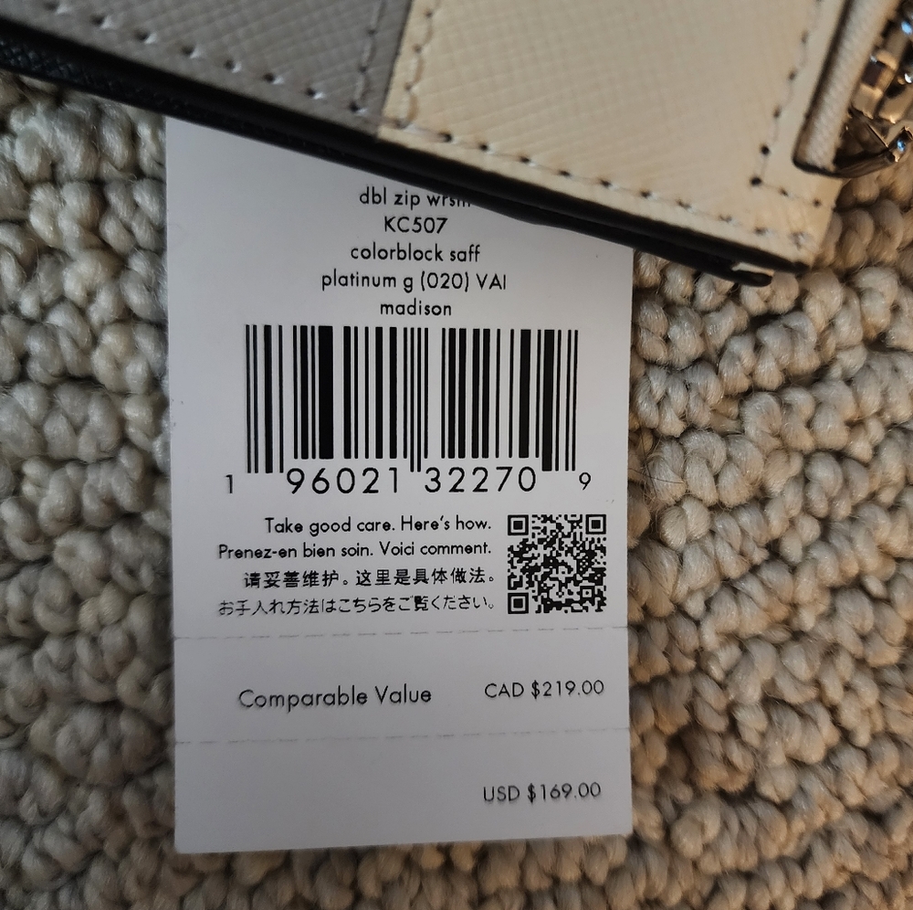 Kate Spade Two-Tone Wristlet in Gray and Cream. NWT - Picture 4 of 4